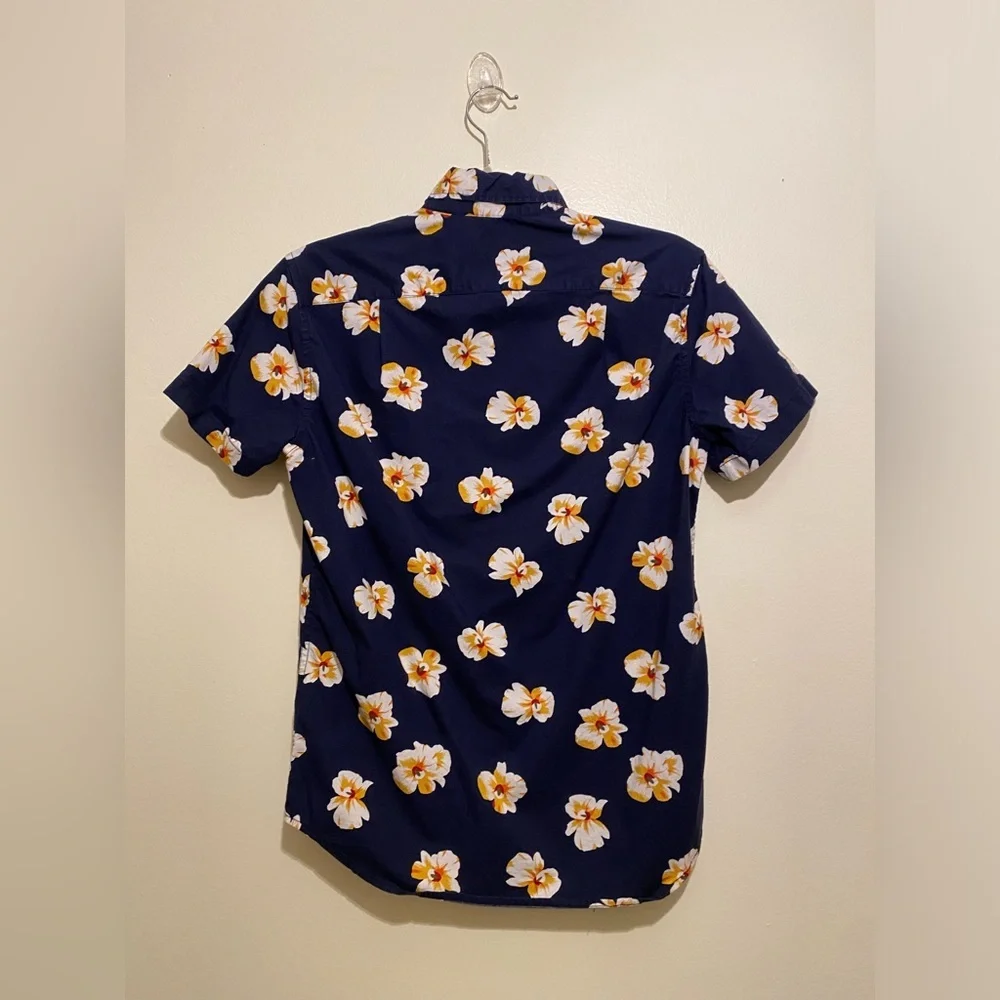 J. Crew Navy Floral Men's Shirt. Slim fit . Size XS